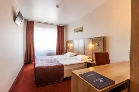 Охтинская - 104