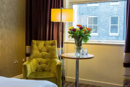 DoubleTree by Hilton London West End - 9