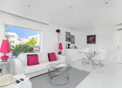 Lani's Suites de Luxe - 18