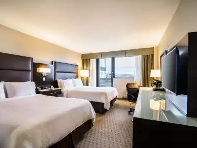 Holiday Inn Vancouver-Centre - 61