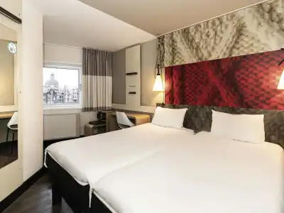 ibis Amsterdam Centre - 3