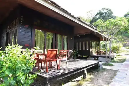 Koh Ngai Thanya Beach Resort - 33