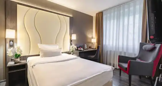 PLAZA INN Schmöker-Hof - 53
