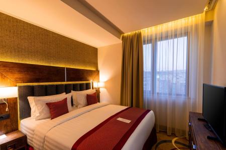 Ramada & Suites by Wyndham - 65