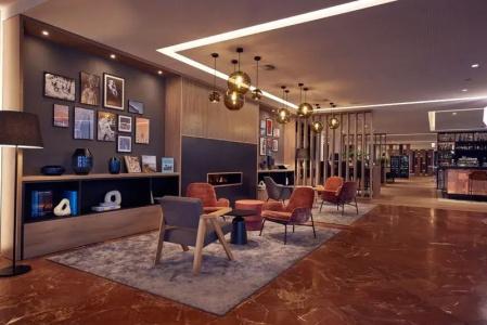 DoubleTree by Hilton Hannover Schweizerhof - 1