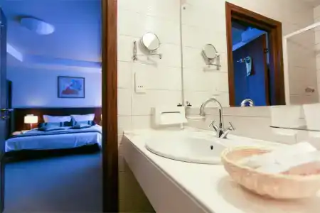 Spa Best Western Russian Manchester - 72