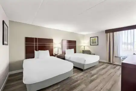 Best Western Luxbury Inn Fort Wayne - 40
