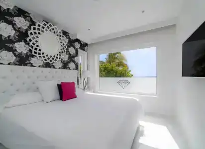 Lani's Suites de Luxe - 10