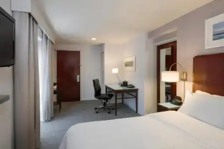 Hampton Inn Manhattan Seaport Financial District - 42