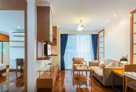 Adelphi Grande Sukhumvit - 39
