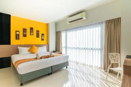 The Lantern Resorts Patong - 32