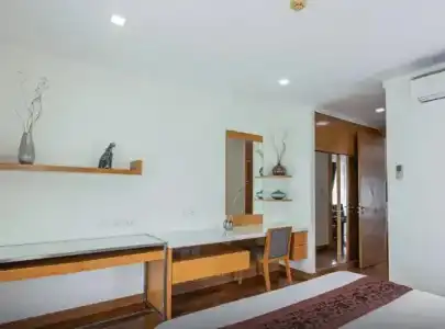 Adelphi Grande Sukhumvit - 58