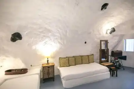 Alexander's Suites - 36