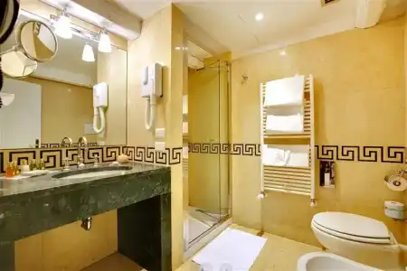 Dona Palace - 110