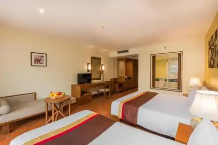 Naithonburi Beach Resort - 2