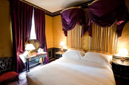 L'Hotel - 50