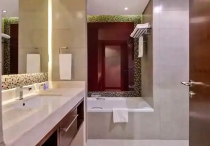 Radisson Blu, Dubai Waterfront - 66