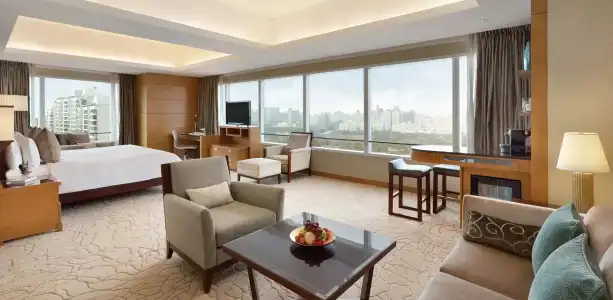 Kerry Pudong - 44