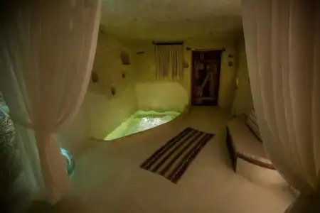 Doda Artisanal Cave +14 adults only - 45