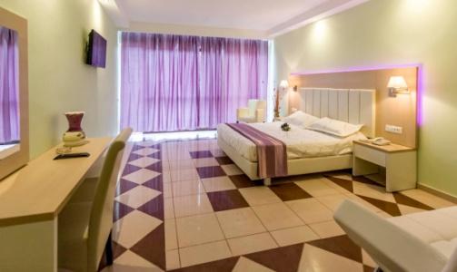 Blue Princess Beach & Suites - 30