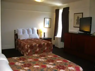 Aida Plaza - 1