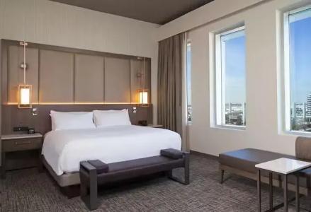 H Los Angeles, Curio Collection by Hilton - 78