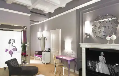 Aria Budapest by Library Collection - 71