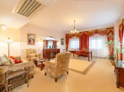 Grand Valentina - 44