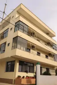 Haka Guesthouse - 0