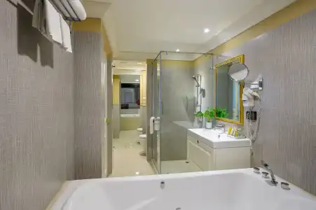Kingston Suites - 45
