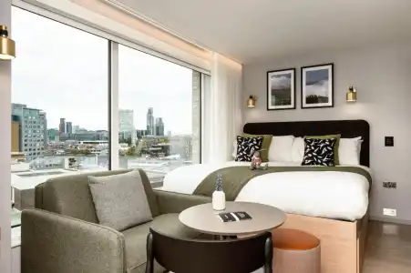 Marlin Aldgate Tower Bridge - 10