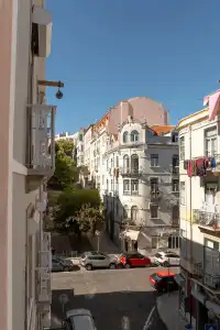 Dinya Lisbon - 49
