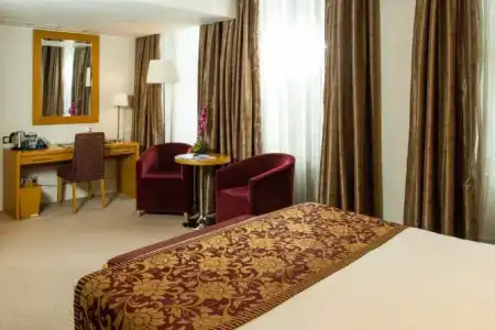 The Park City Grand Plaza Kensington - 53