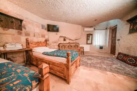 Zeus Cave Suites - 94