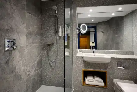 Dreamhouse Holyrood Apartments - 33