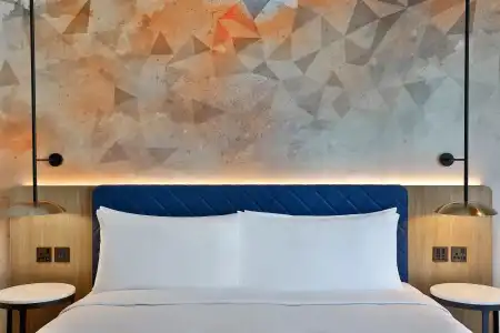 Hilton Garden Inn - 4