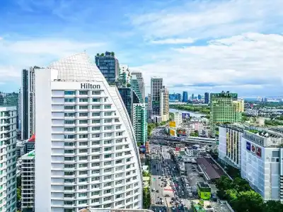 Hilton Bangkok Grande Asoke - 0
