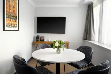 Dreamhouse Holyrood Apartments - 48