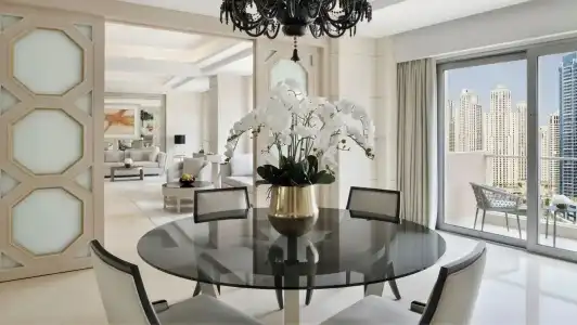 Address Marina - 81