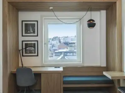 Radisson Blu, - 57