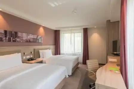 Hampton by Hilton Frankfurt City Centre East - 6