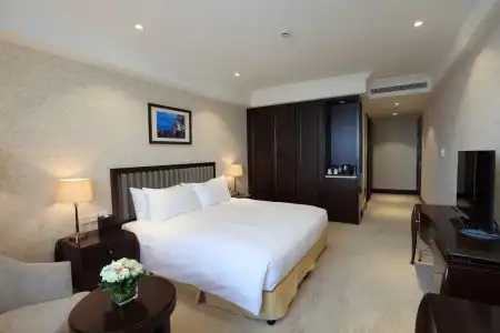 Evergreen Laurel Shanghai - 42
