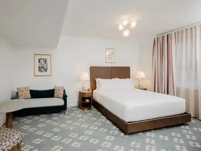 Artmore - Midtown - 87