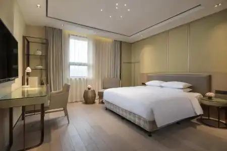 Courtyard by Marriott Shanghai International Tourism and Resorts Zone - 3