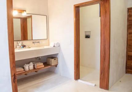 Dune Boutique located at the party zone - 68