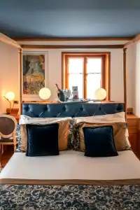 Ambra Cortina Luxury & Fashion Boutique - 36