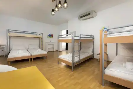 GuestHouse Lugano Apartments by LR - 57