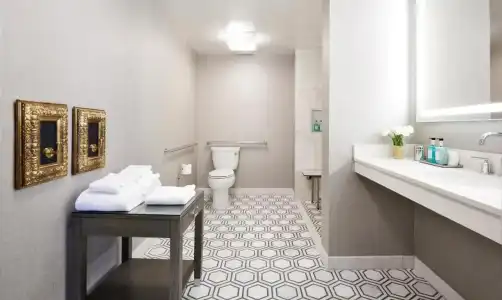 Chamberlain West Hollywood - 14