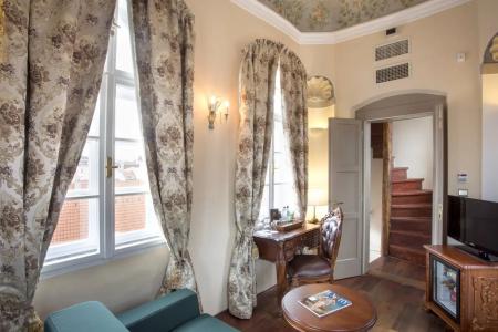 Iron Gate & Suites Prague by BHG - 74