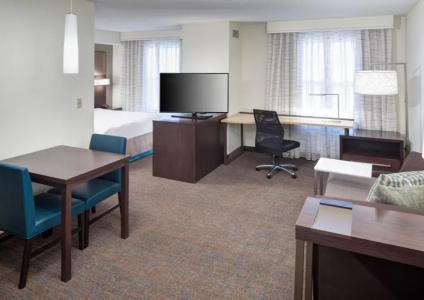 Residence Inn Kansas City Country Club Plaza - 37